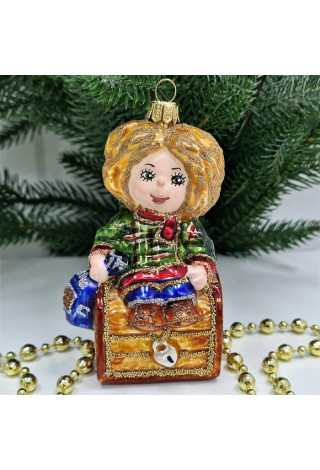 Стеклянная елочная игрушка Домовенок Кузя на сундуке, 1-857