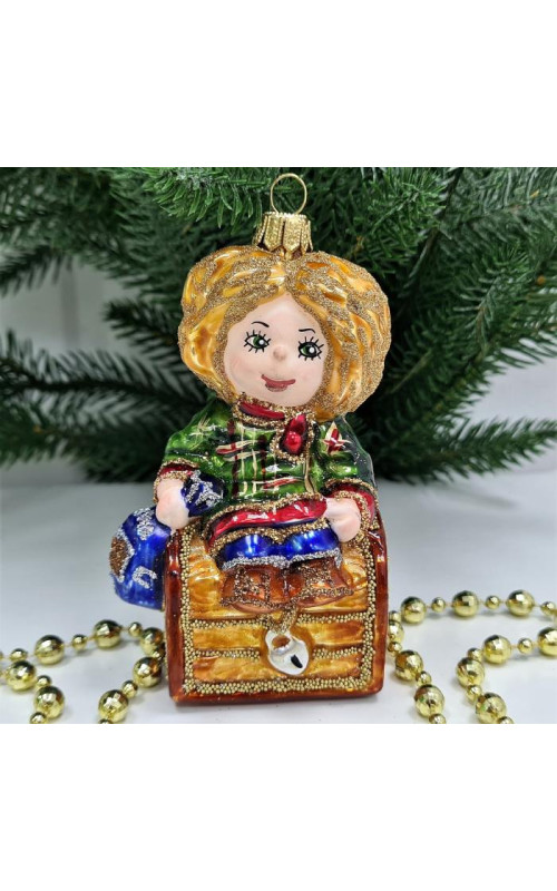 Стеклянная елочная игрушка Домовенок Кузя на сундуке, 1-857