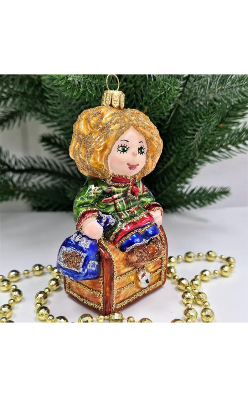 Стеклянная елочная игрушка Домовенок Кузя на сундуке, 1-857