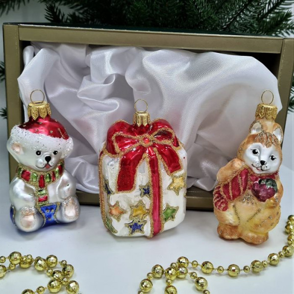 Набор елочных игрушек Белочка с орехом, мишка и подарок