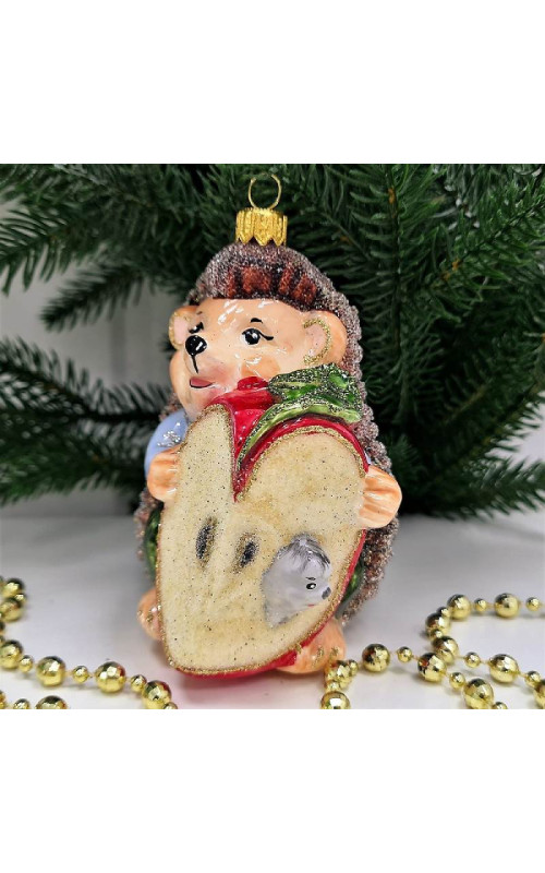 Стеклянная елочная игрушка Ежик с яблоком мальчик