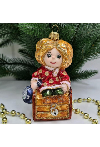 Стеклянная елочная игрушка Домовенок Кузя на сундуке, 1-614