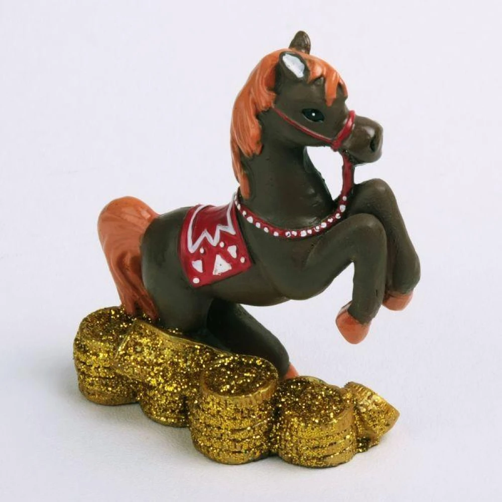 Фигурка лошадь