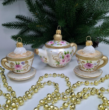 Коллекция игрушек в одном цвете — стильная ёлка за 3 шага!