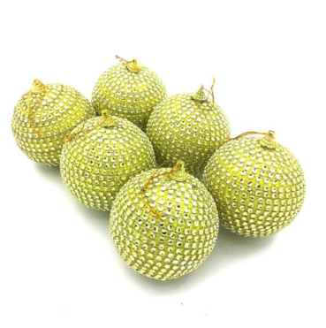 Золотое новогоднее оформление — символ роскоши и успеха