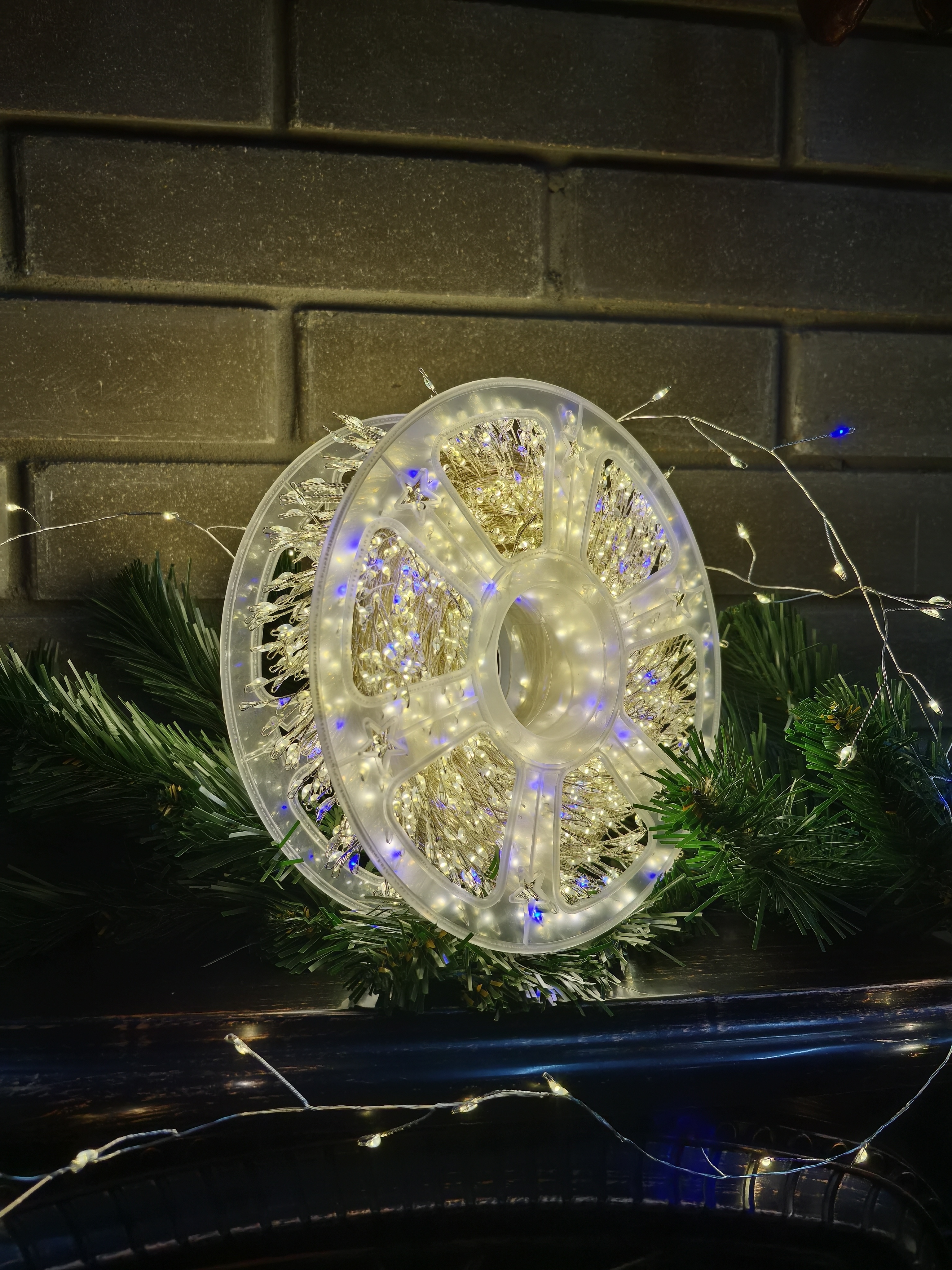 Гирлянда-Мишура ЭФ.МЕРЦАНИЯ "ХВОЙНАЯ ЛАПА" (капелька росы) прозрачный провод,100м/3000л, ПП