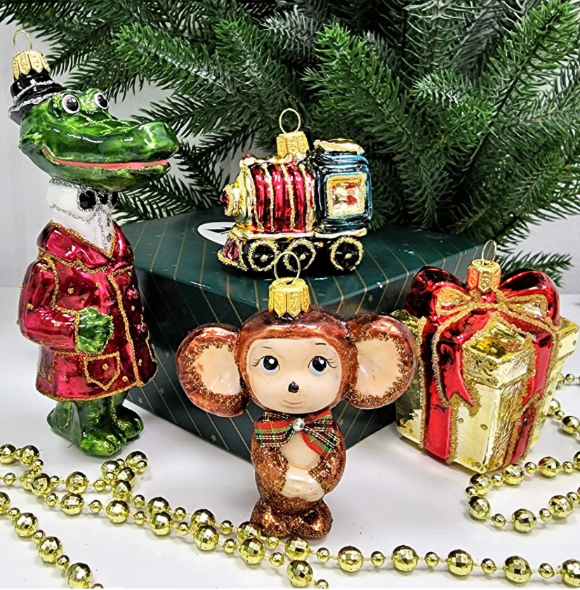 Набор ёлочных игрушек Чебурашка, крокодил Гена, паровозик и подарок