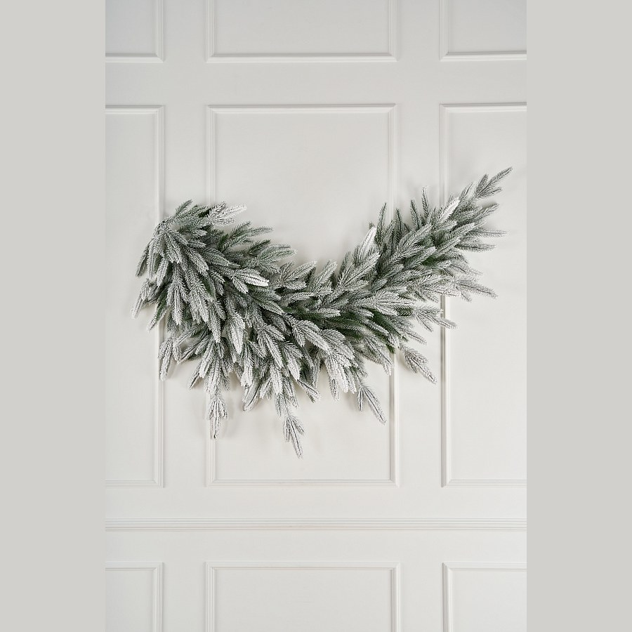 Ветка хвои Кассиопея заснеженная 160см